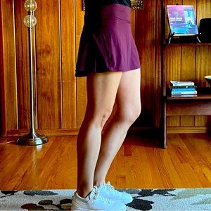 Lululemon Play off the Pleats skirt size 8